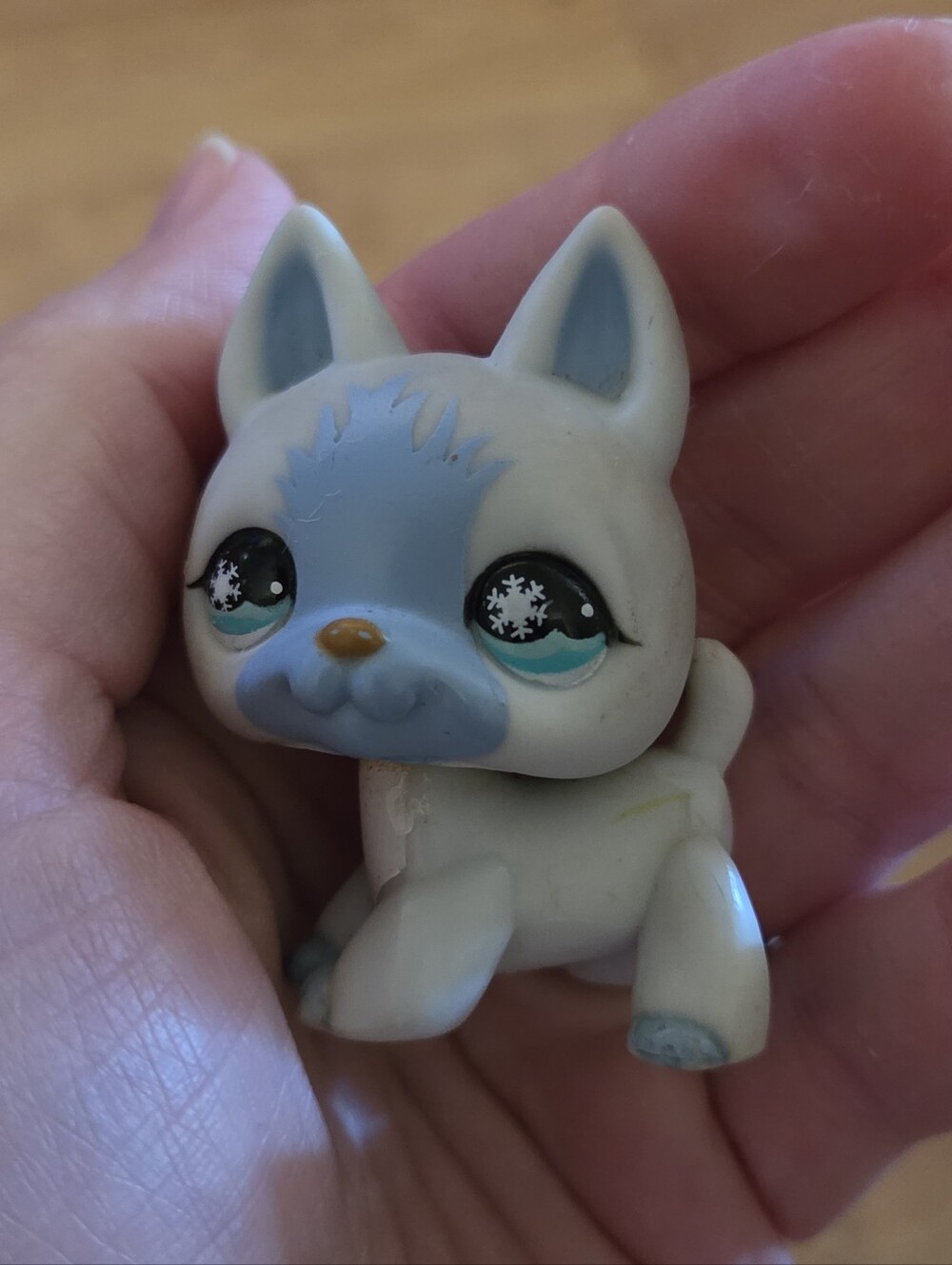 Littlest Pet Shop LPS #689 German Shepherd Dog Blue Snowflake Eye Ice 2007 lps
